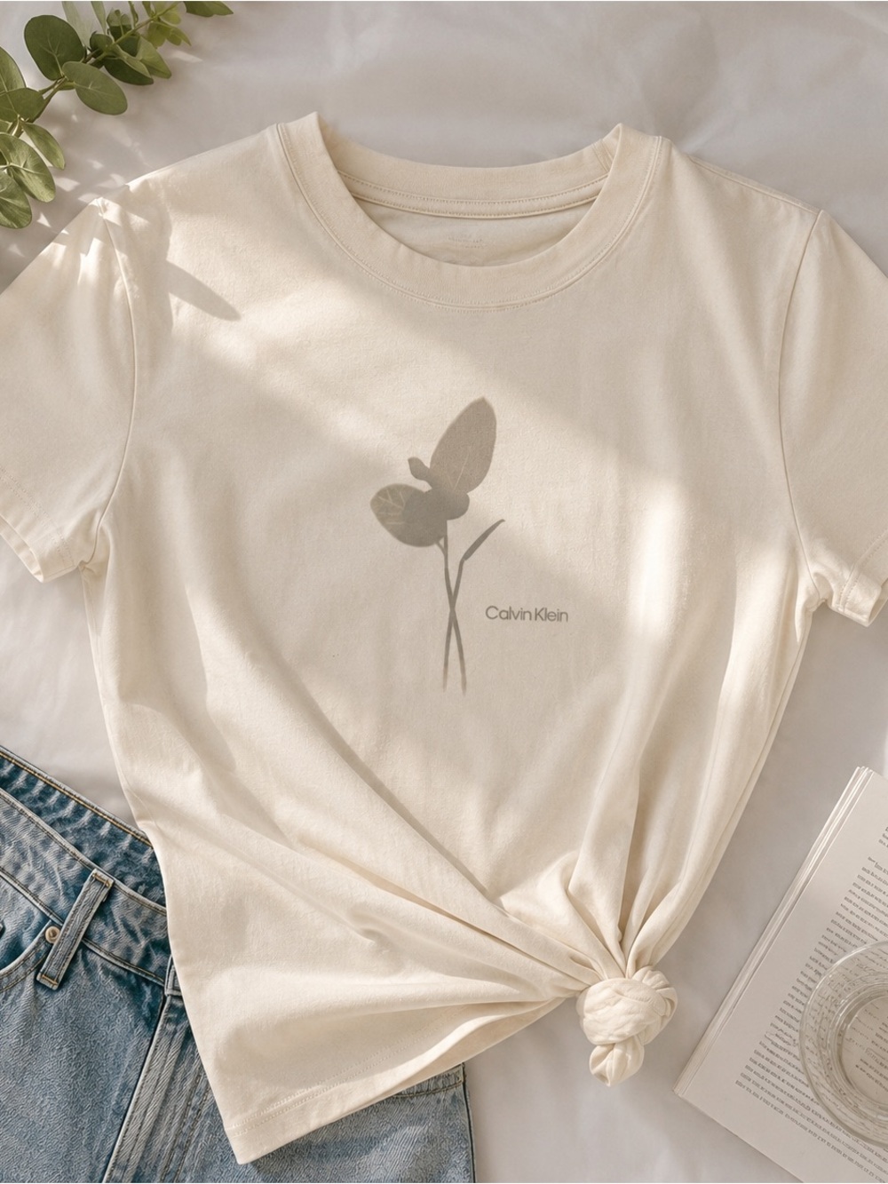 Calvin Klein Cream Botanical Graphic Crew Tee Size M
